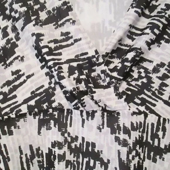 Ann Taylor Geometric Print Black White Blouse Sz M - Picture 6 of 6